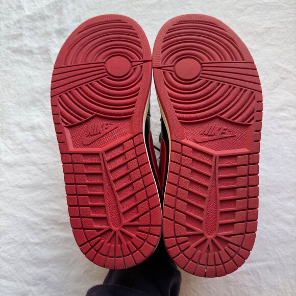 Nike Air Jordan 1 Low Black/Red Retro Sneakers Womens Size 9.5 Leather - Picture 8 of 9